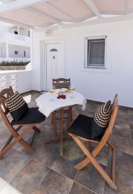 Kanelis Studios & Suites Mytakas Extérieur photo
