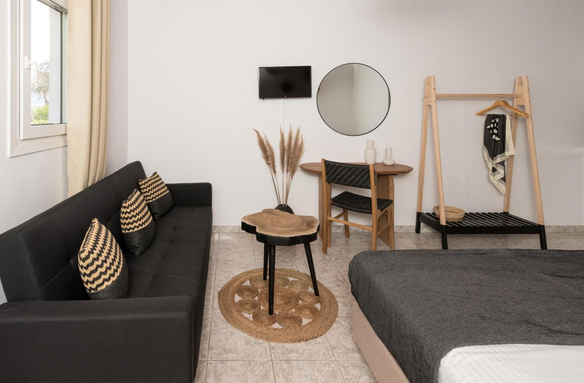 Kanelis Studios & Suites Mytakas Extérieur photo
