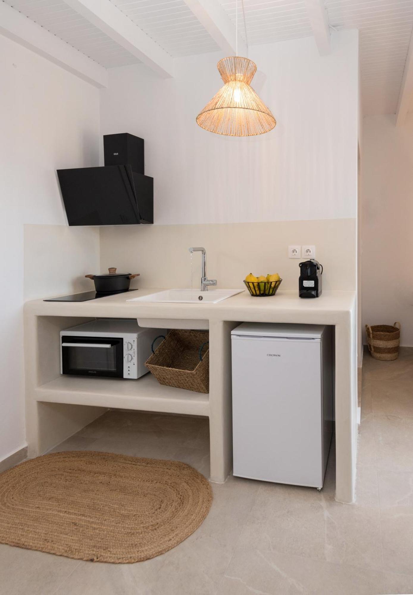 Kanelis Studios & Suites Mytakas Extérieur photo
