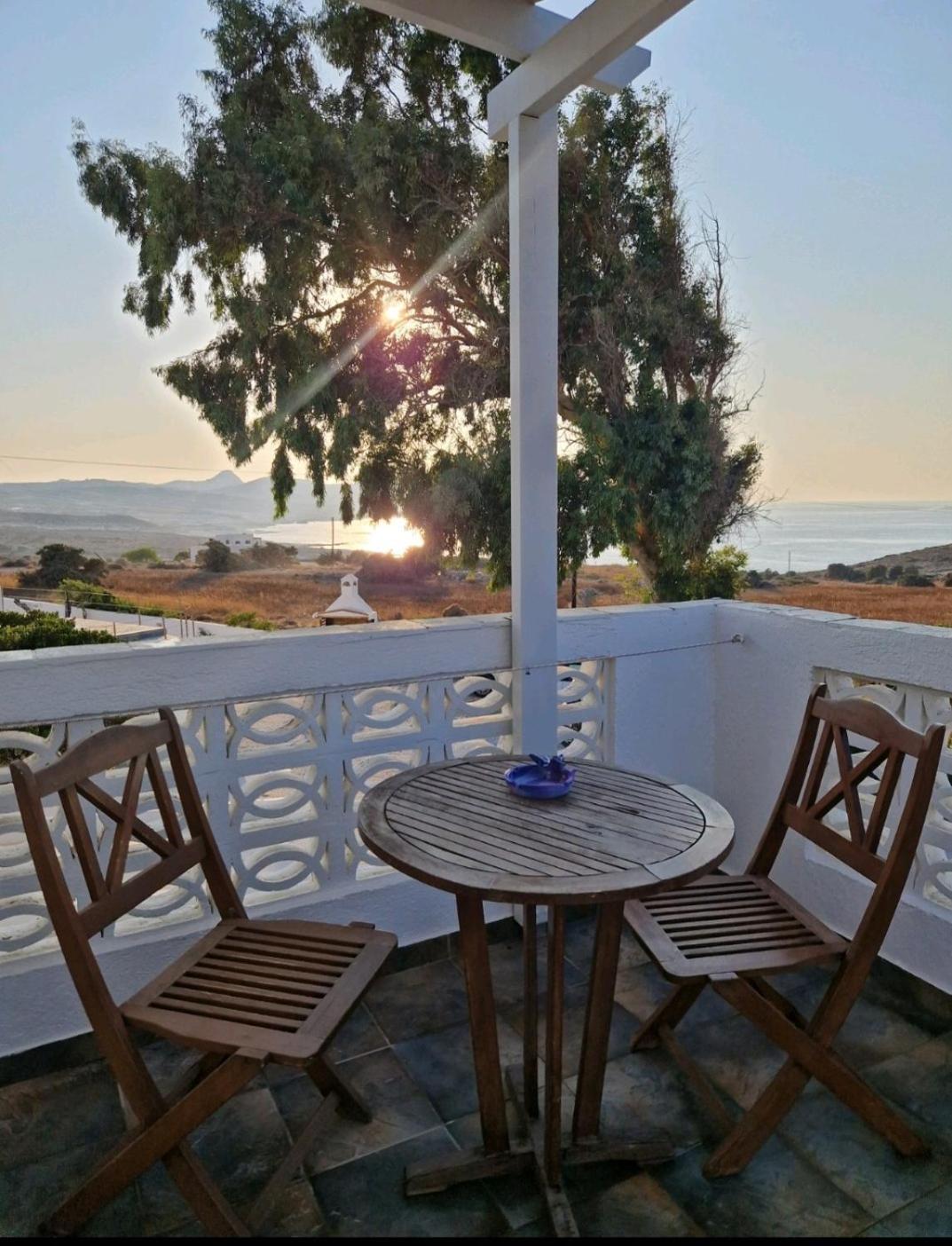 Kanelis Studios & Suites Mytakas Extérieur photo