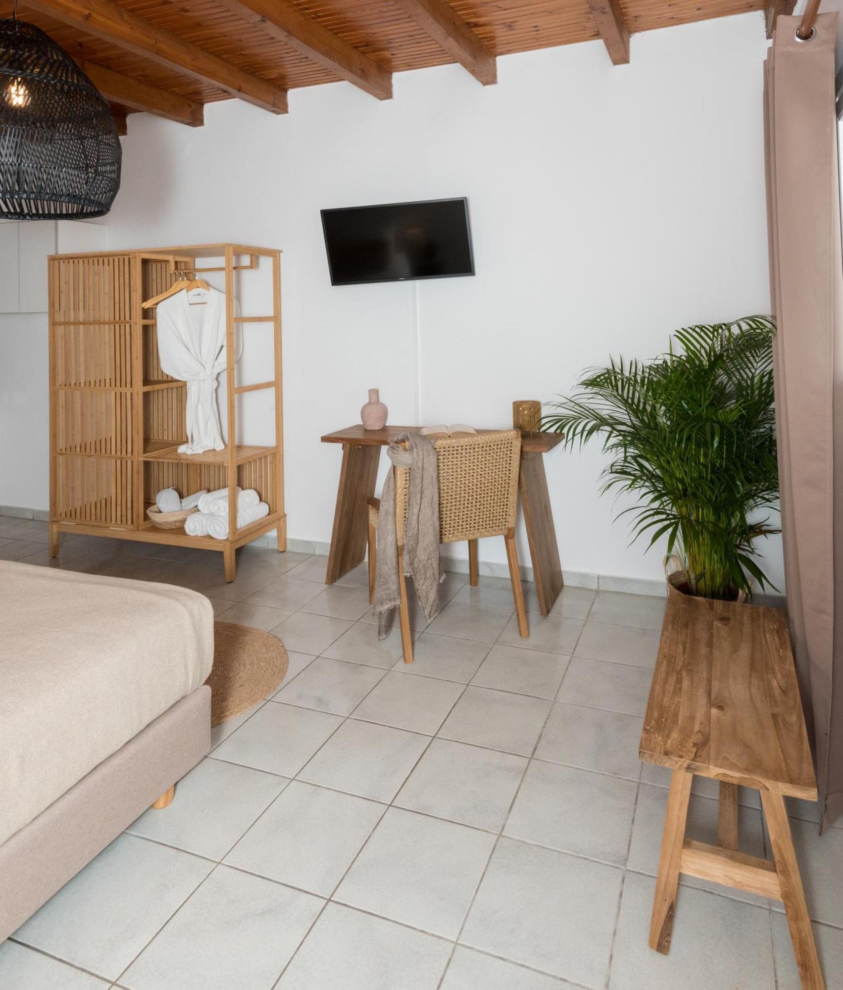Kanelis Studios & Suites Mytakas Extérieur photo